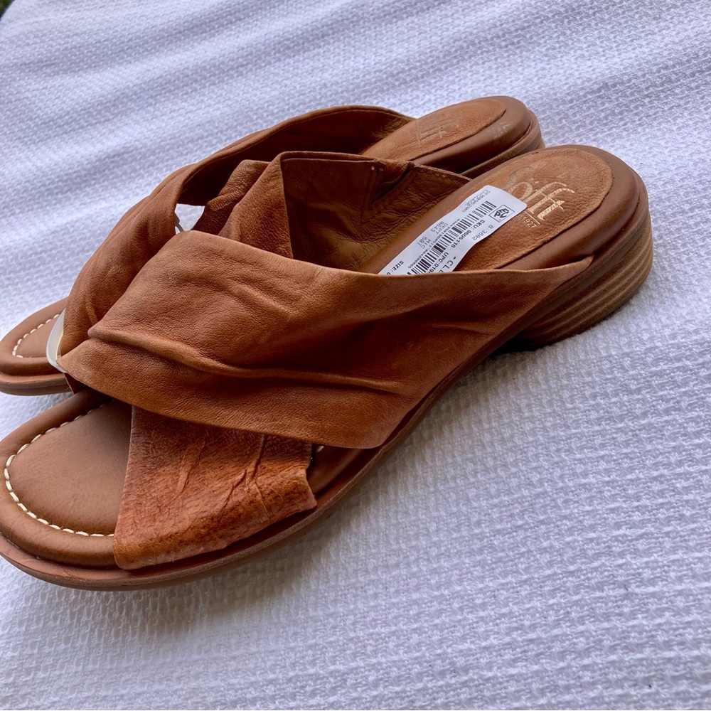 Sofft Tan Leather Slide Sandals SIZE:8 - Picture 5 of 11